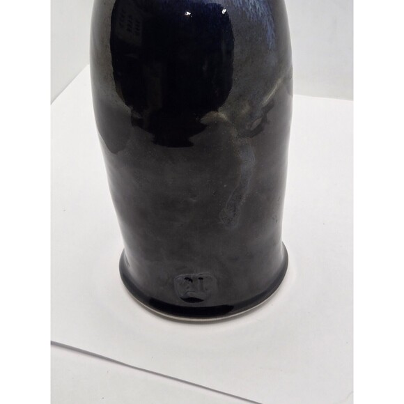 Ceramic Vessel in Variants of Blue to Top Vase Gorgeous - Picture 3 of 10